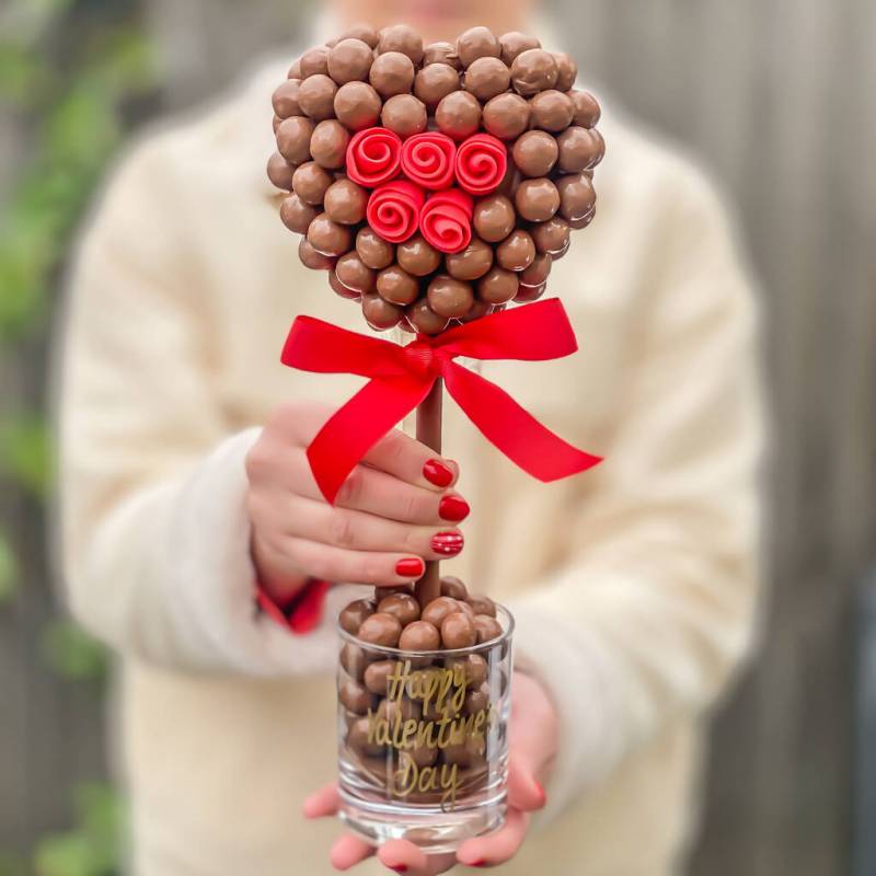 Malteser Chocolate Heart Rose Tree 35cm